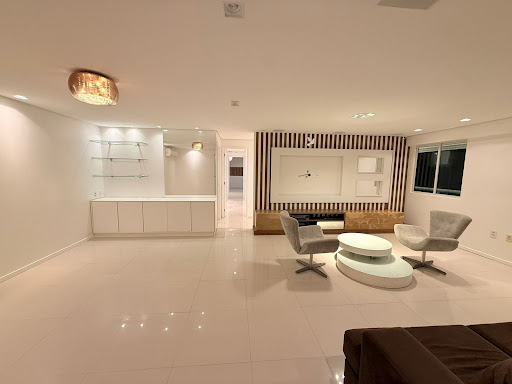 Apartamento em Cocó  -  Fortaleza
