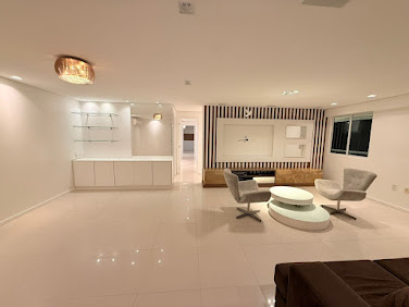 Apartamento em Cocó  -  Fortaleza