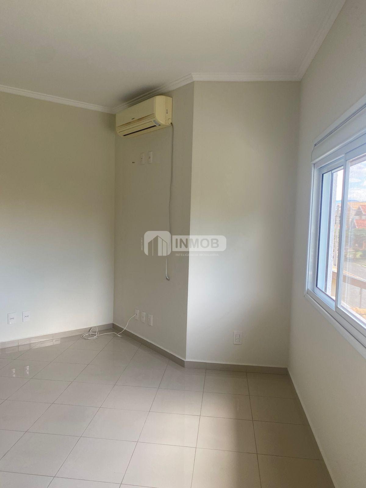 Casa à venda com 3 quartos, 3 suítes, 4 vagas e 261m² no Campos do Conde, Tremembé (SP) — foto 13 de 23