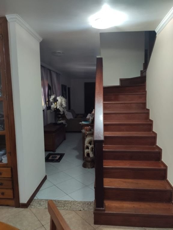 Casa à venda com 3 quartos, 3 suítes, 6 vagas e 293m² no Arujamérica, Arujá (SP) — foto 14 de 30