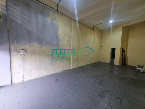 EXCELENTE LOJA COM 40m² AO LADO DOS CORREIOS NA PRAÇA DO CARMO