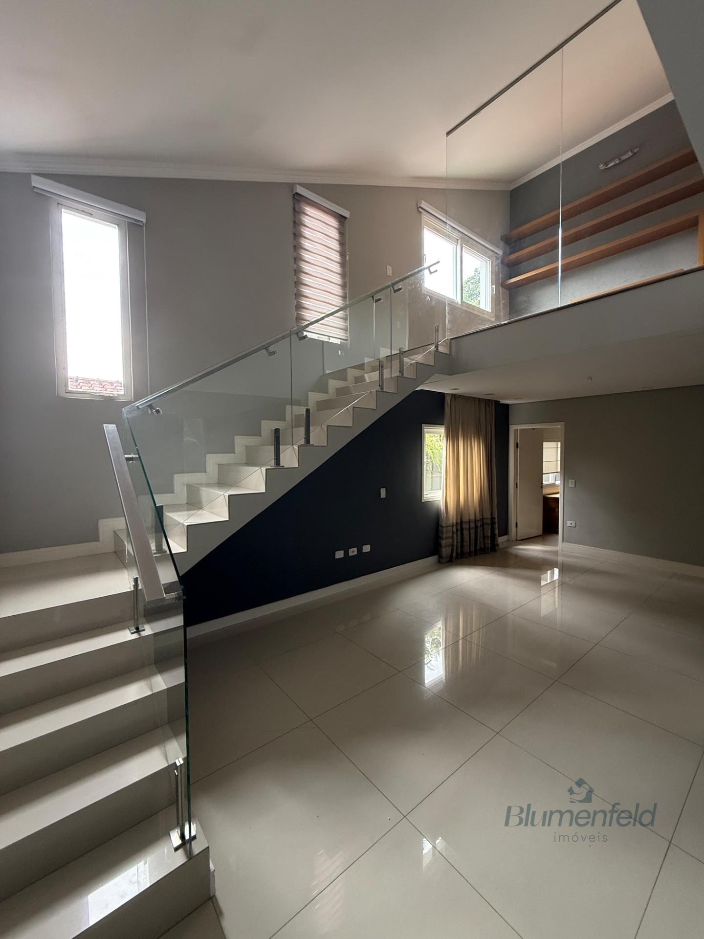 Casa à venda com 4 quartos, 4 suítes, 4 vagas e 300m² no Condomínio Arujazinho IV, Arujá (SP) — foto 11 de 30