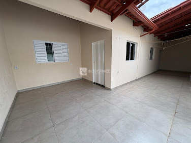Casa em Loteamento Estrela  -  Catalão