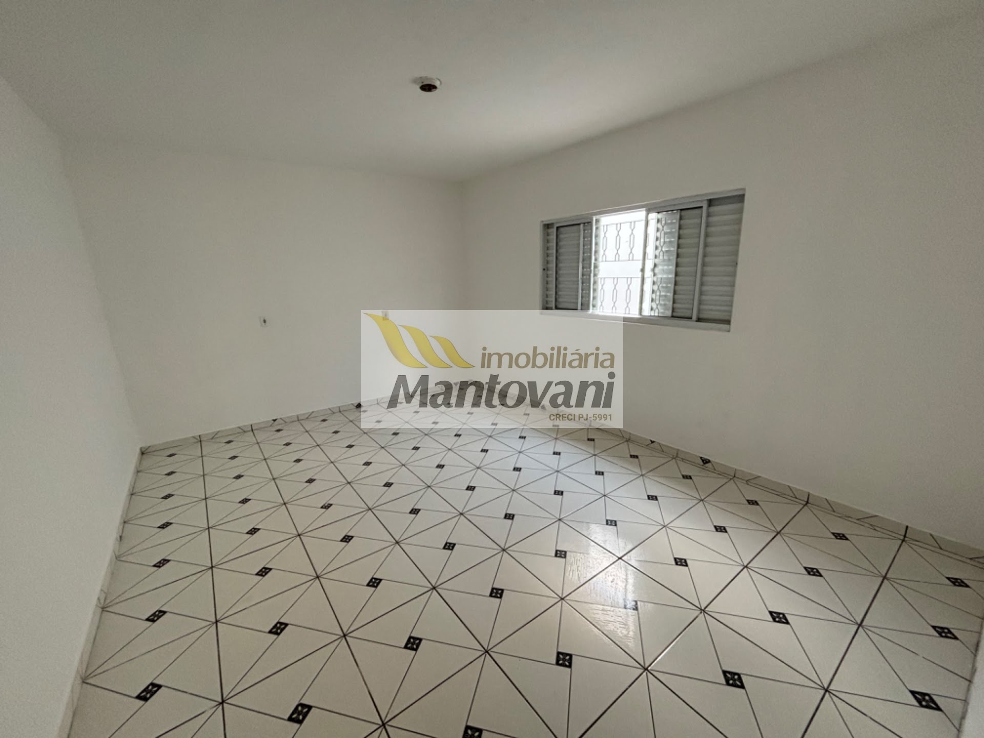 Casa à venda com 2 quartos, 1 banheiro, 2 vagas e 125m² no Jardim Nossa Senhora de Fátima (valinhos), Tatuí (SP) — foto 10 de 15