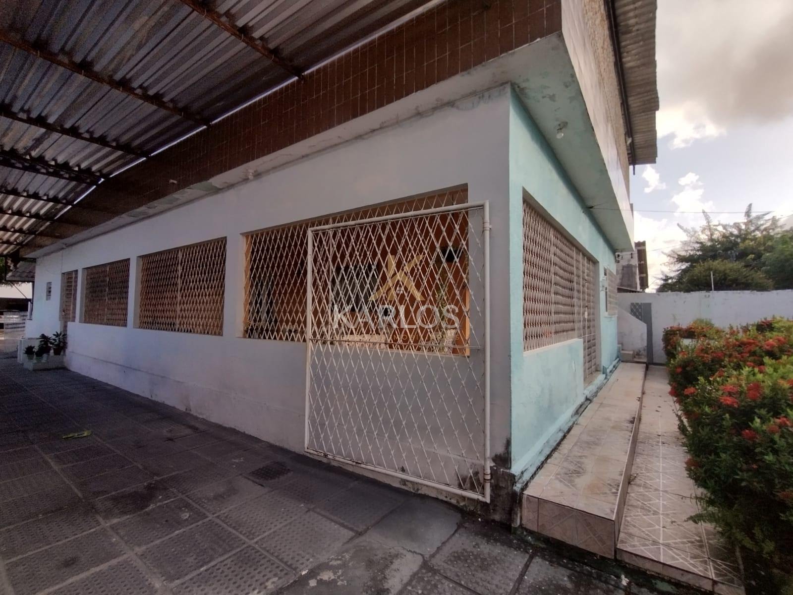 Casa à venda com 10 quartos, 3 suítes, 16 vagas e 600m² no Campo Grande, Recife (PE) — foto 21 de 29