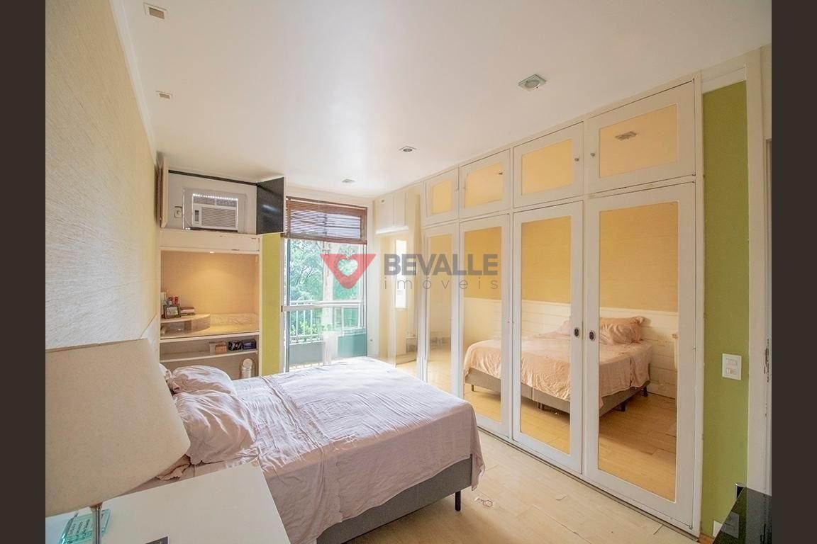 Apartamento à venda com 4 quartos, 1 suíte, 3 vagas e 205m² no Flamengo, Rio de Janeiro (RJ) — foto 17 de 30