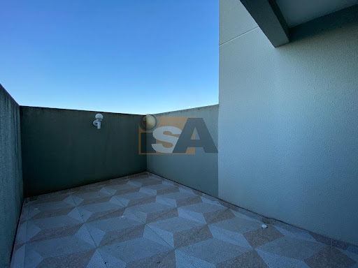 Apartamento com 2 quartos; 2 vagas cobertas e 2 quintais no Vista Verde em Suzano/SP.