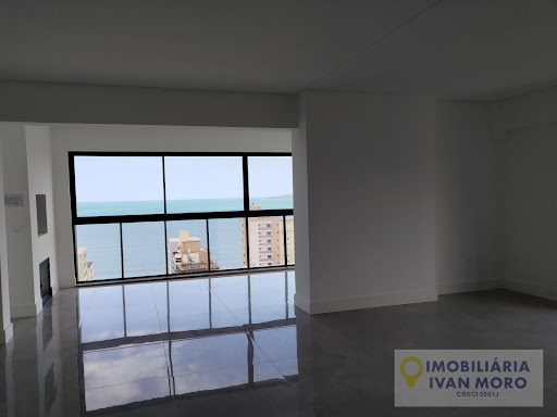 Apartamento  à venda em Meia Praia  -  Itapema, SC.