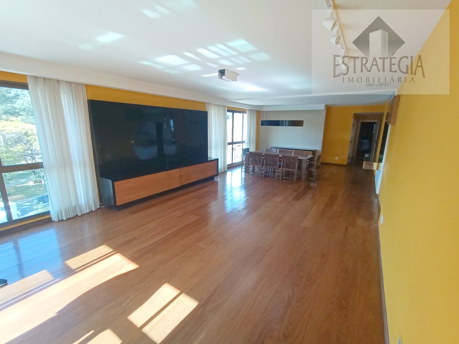 Apartamento à venda com 4 quartos, 2 suítes, 3 vagas e 250m² no Centro, Petrópolis (RJ) — foto 7 de 30