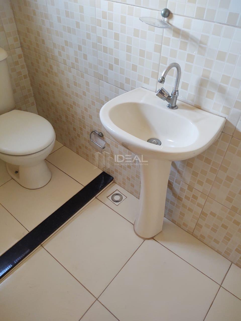Casa à venda com 2 quartos, 1 suíte, 4 vagas e 215m² no Parque Imperial, Campos dos Goytacazes (RJ) — foto 8 de 27