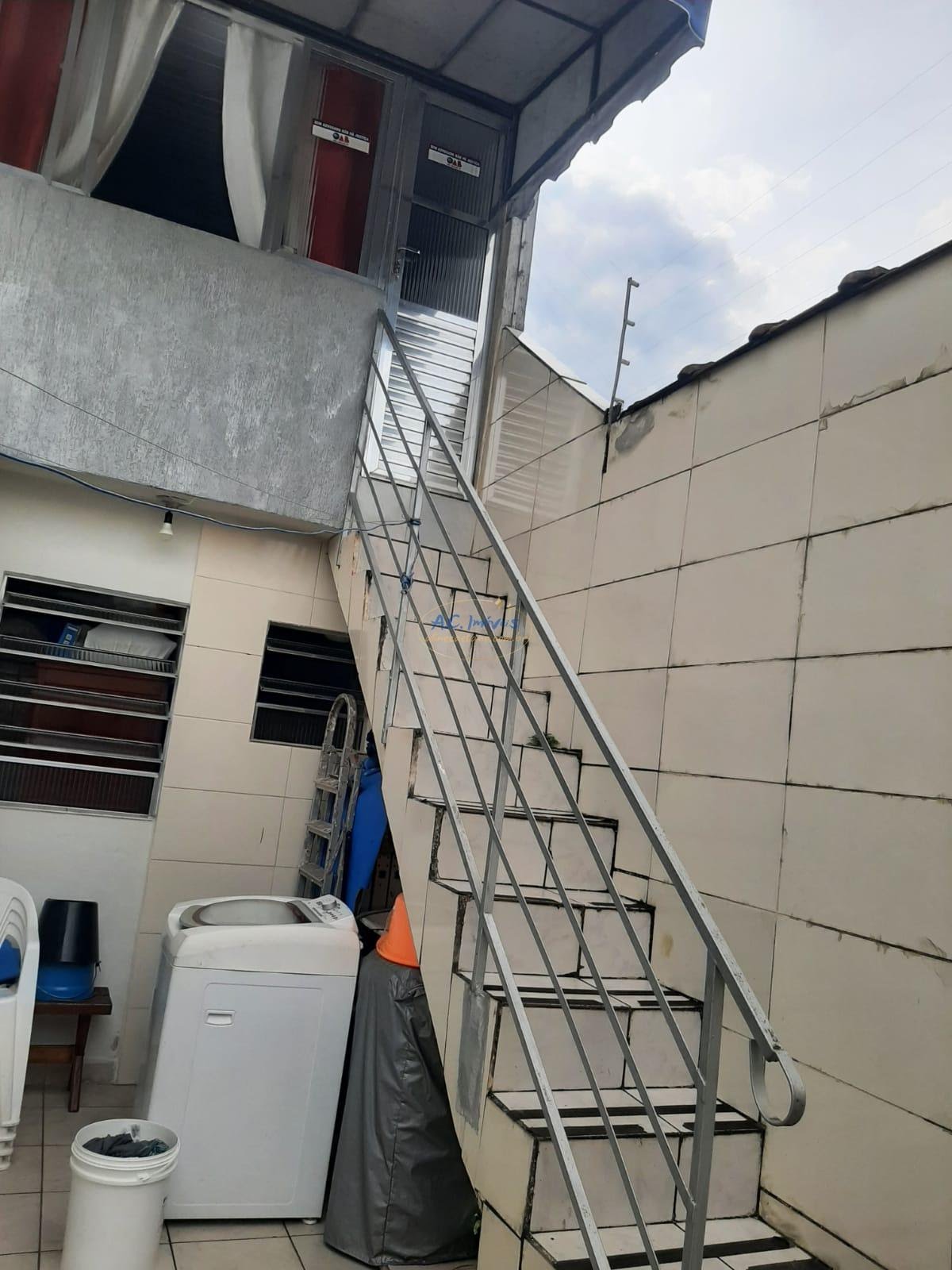 Casa à venda com 3 quartos, 2 suítes, 4 vagas e 140m² no Vila Tupi, Praia Grande (SP) — foto 2 de 12