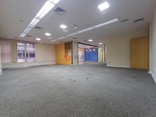 Espaçosa sala comercial no Centro do RJ - 350m² para locação