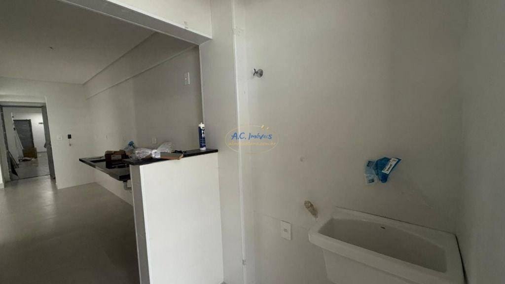Apartamento à venda com 3 quartos, 1 suíte, 2 vagas e 107m² no Jardim Imperador, Praia Grande (SP) — foto 25 de 30