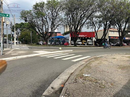 Esquina com as avenidas