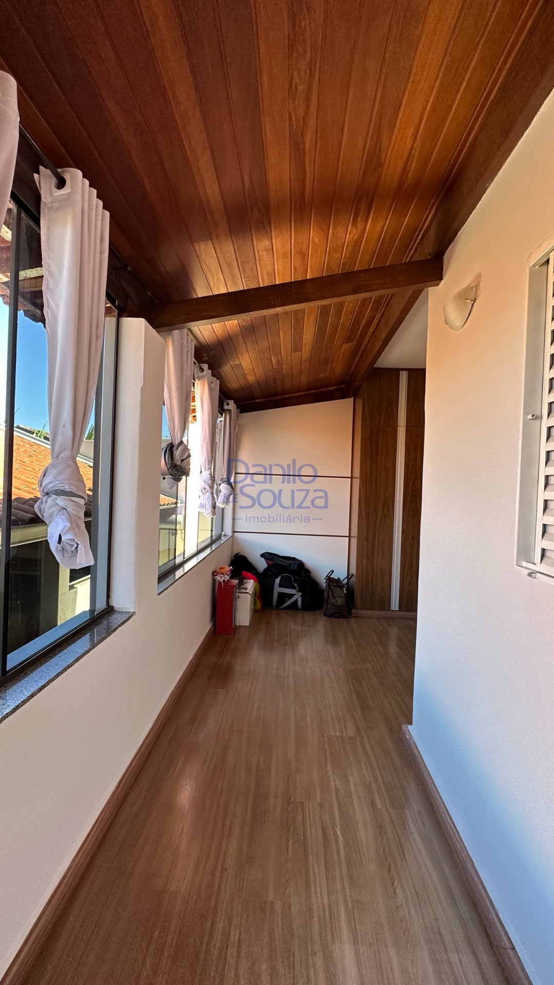 Casa à venda com 3 quartos, 1 suíte, 4 vagas e 300m² no Alvorada, Araxá (MG) — foto 16 de 25