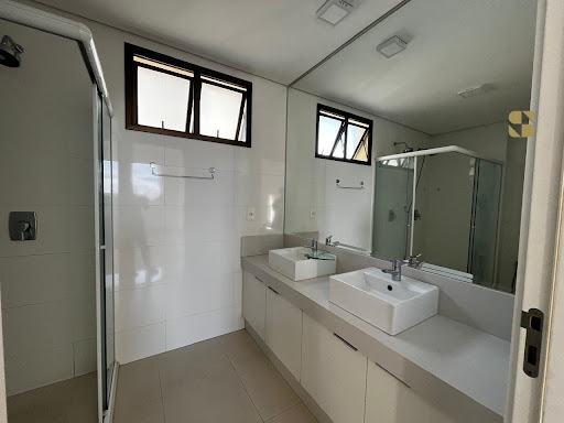 Luxuoso apartamento no Jardim das Américas