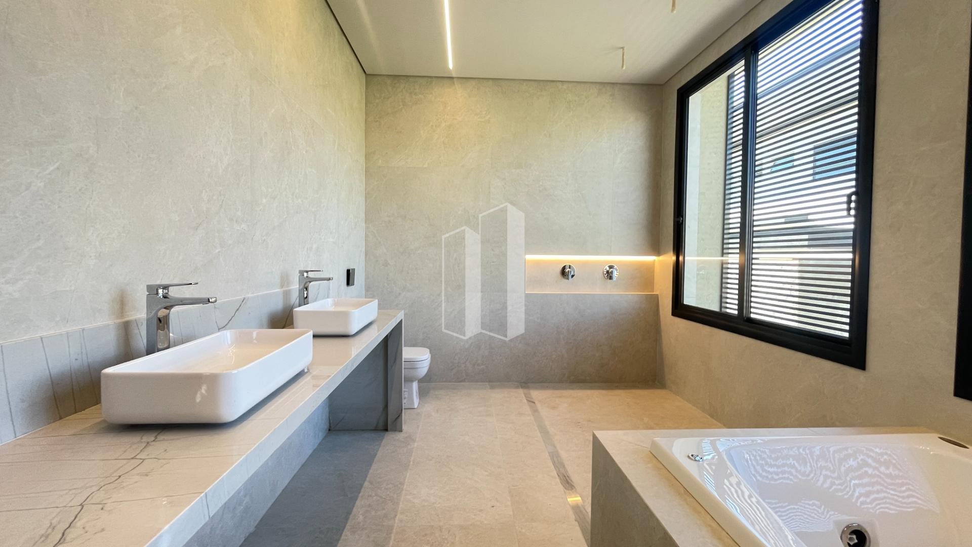 Casa à venda com 4 quartos, 4 suítes, 4 vagas e 369m² no Jardins França, Goiânia (GO) — foto 26 de 30