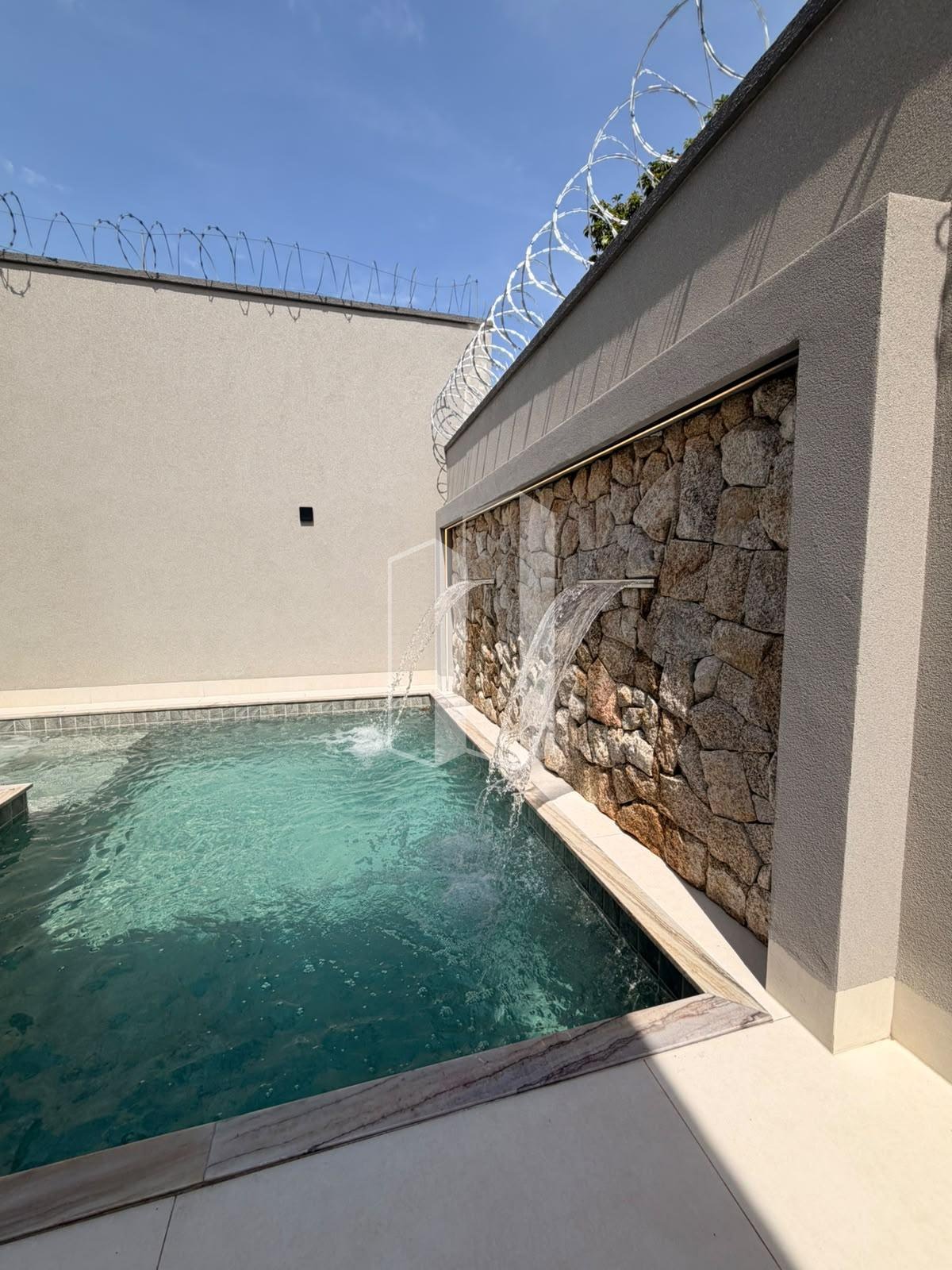 Casa à venda com 3 quartos, 3 suítes, 4 vagas e 225m² no Parque Anhanguera, Goiânia (GO) — foto 18 de 20