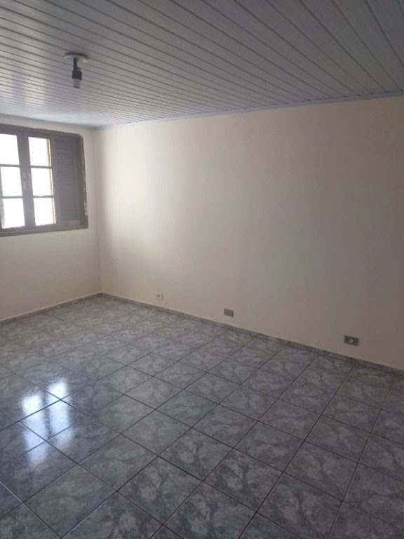 Casa à venda com 3 quartos, 1 suíte e 200m² no Vila Riman, Arujá (SP) — foto 3 de 24