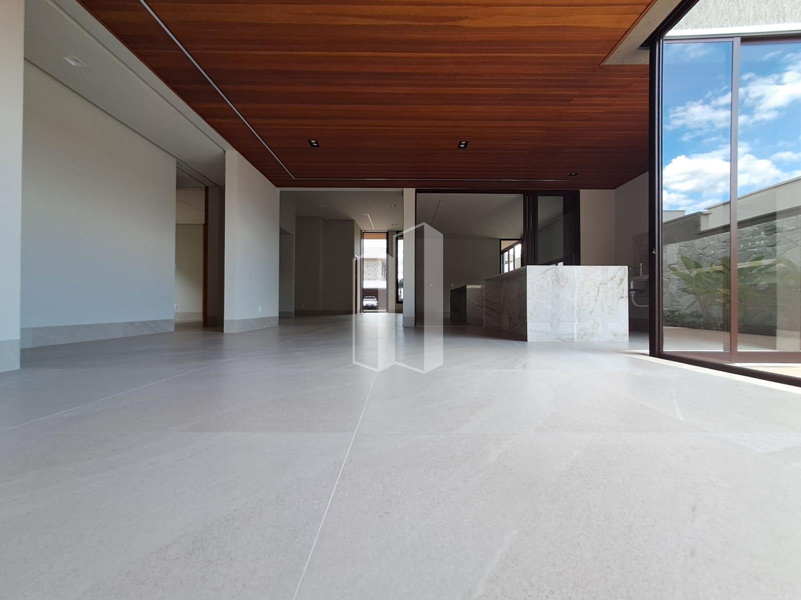 Casa à venda com 4 quartos, 4 suítes, 5 vagas e 336m² no Jardins Itália, Goiânia (GO) — foto 11 de 30