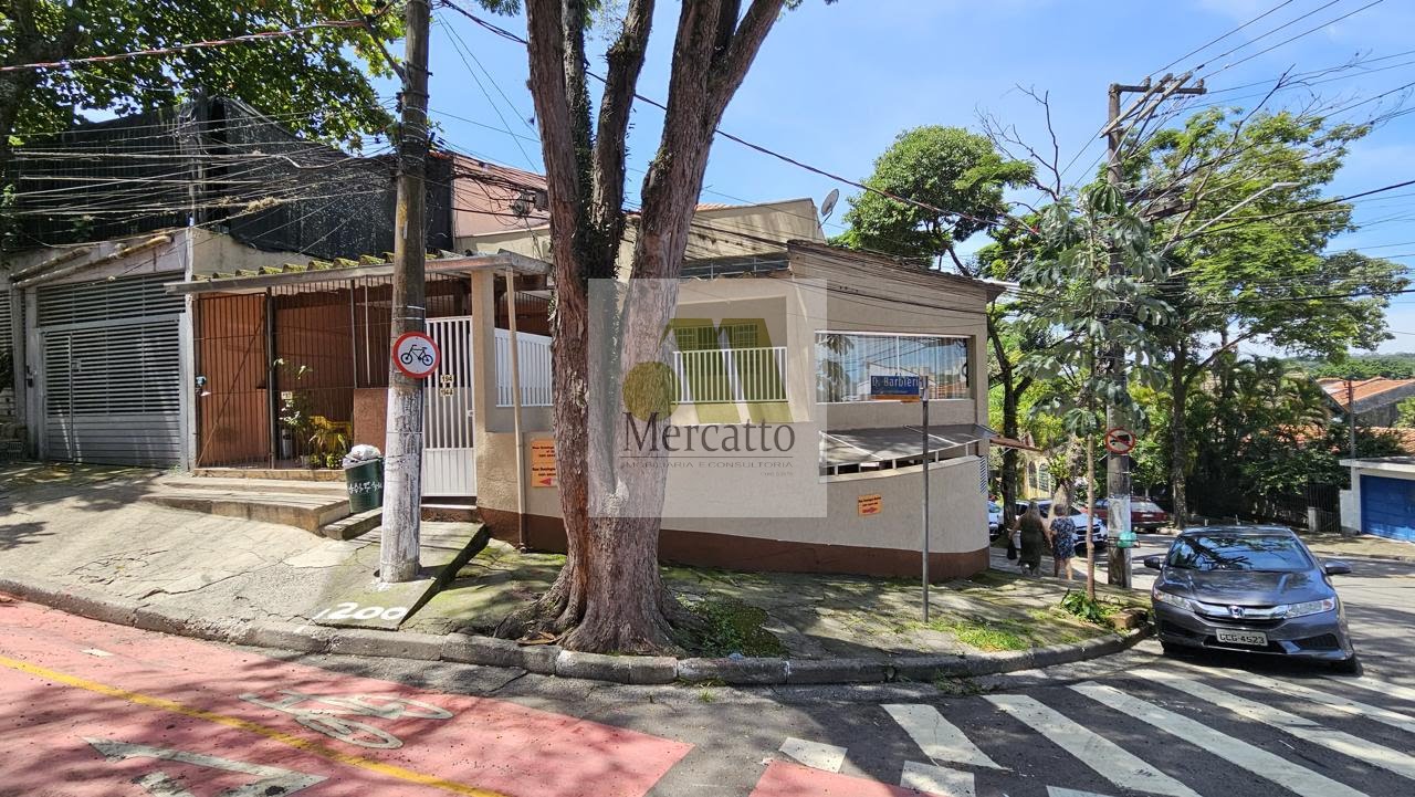 Casa e saloes comeriais de esquina 