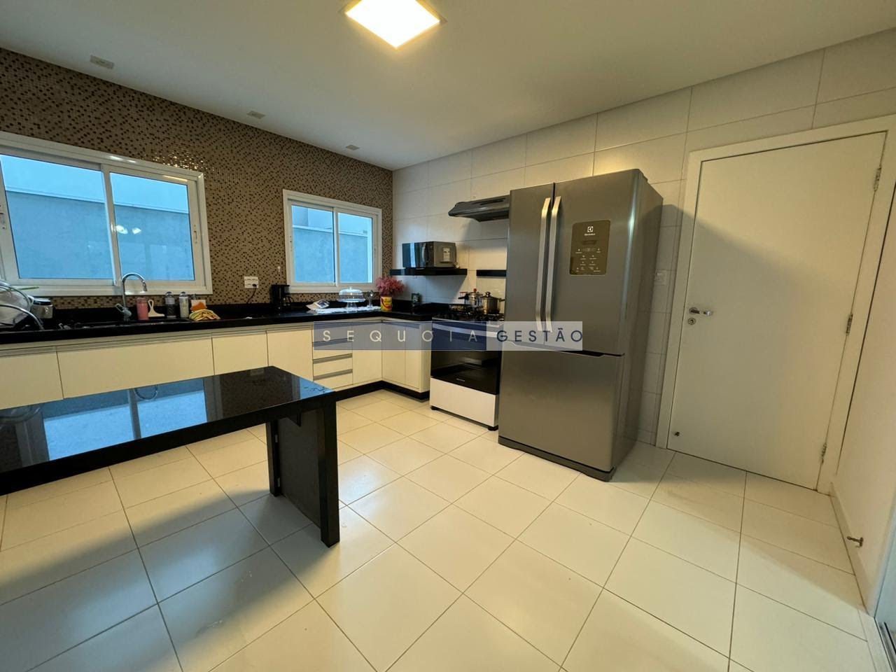 Casa à venda com 5 quartos, 5 suítes, 4 vagas e 530m² no Vila Costa, Taubaté (SP) — foto 14 de 30