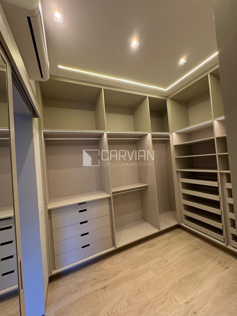 Casa à venda com 4 quartos, 4 suítes, 6 vagas e 260m² no Bonfim Paulista, Ribeirão Preto (SP) — foto 3 de 29