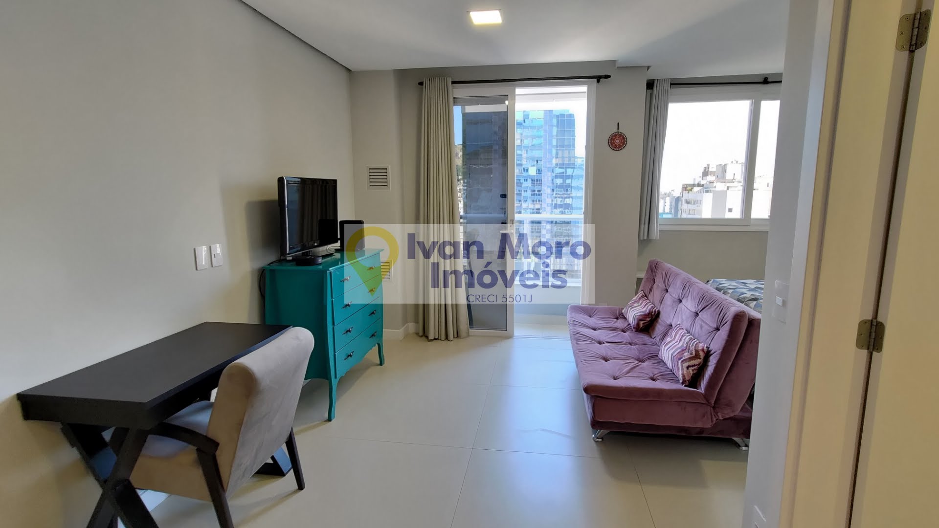 Apartamento à venda com 1 quarto, 1 banheiro, 1 vaga e 39m² no Centro, Florianópolis — foto principal