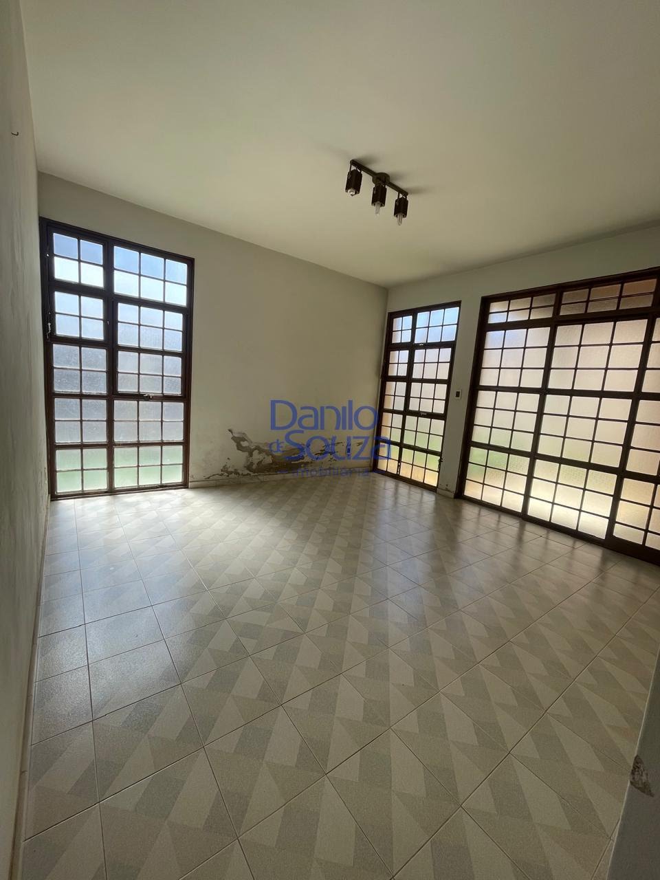 Casa à venda com 4 quartos, 3 suítes, 2 vagas e 344m² no São Cristóvão, Araxá (MG) — foto 6 de 29