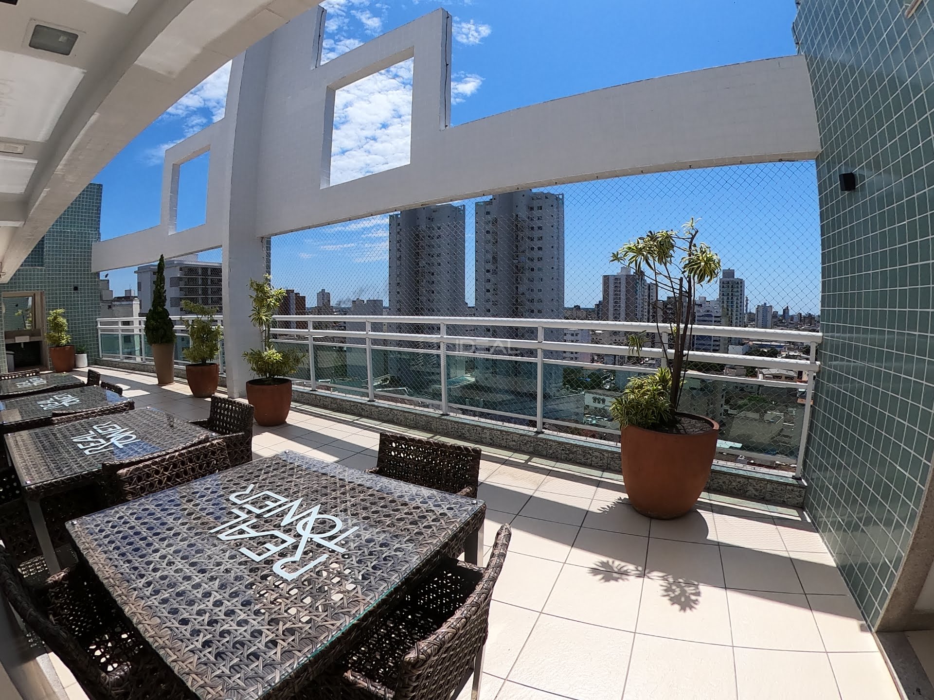 Apartamento de 3 quartos para venda no Ed. Real Tower no Parque Tamandaré - Campos dos Goytacazes, RJ 