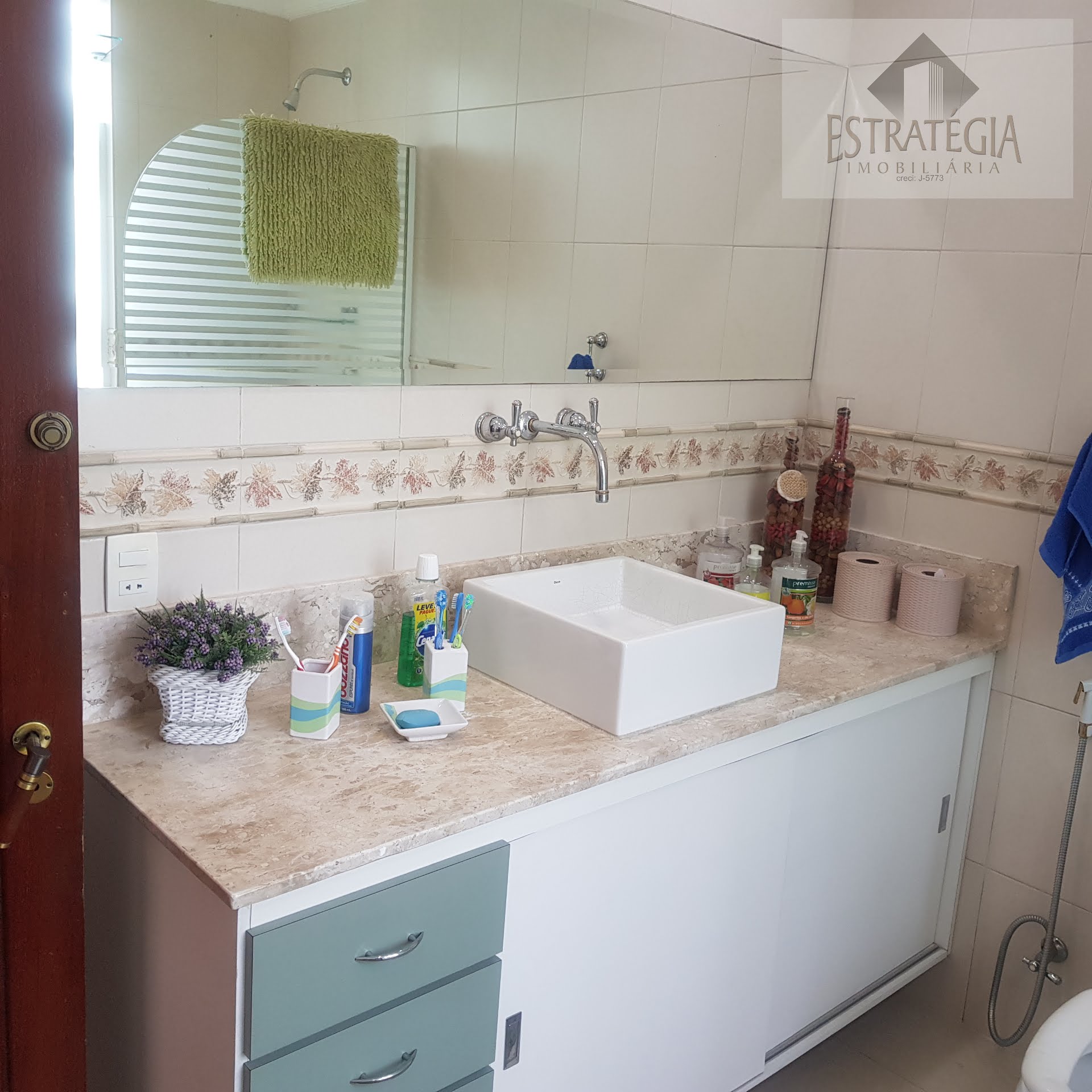 Casa à venda com 4 quartos, 1 suíte, 3 vagas e 239m² no Quarteirão Ingelheim, Petrópolis (RJ) — foto 8 de 30