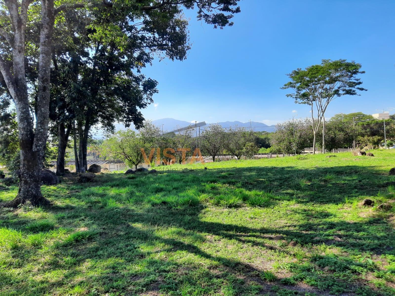 Terreno à venda com 4730m² de terreno no Pq. Colina da Mantiqueira, São João da Boa Vista (SP) — foto 11 de 14