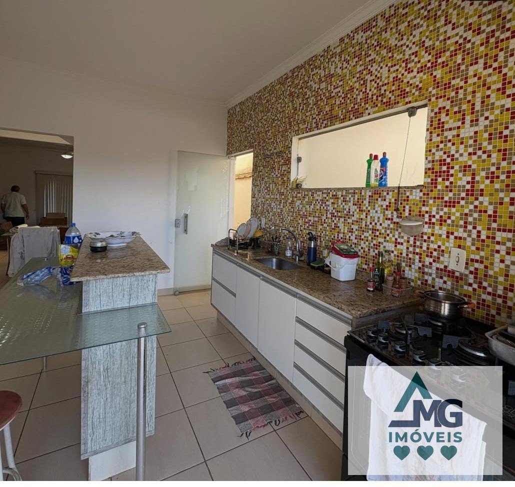 Casa à venda com 3 quartos, 1 suíte, 1 vaga e 274m² no São Conrado, Três Corações (MG) — foto 15 de 17