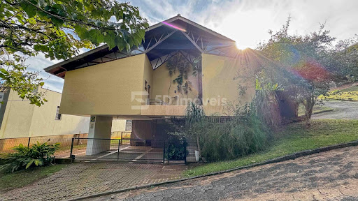 Casa Condomínio 3 Dormitórios - Cacupé  -  Florianópolis, SC