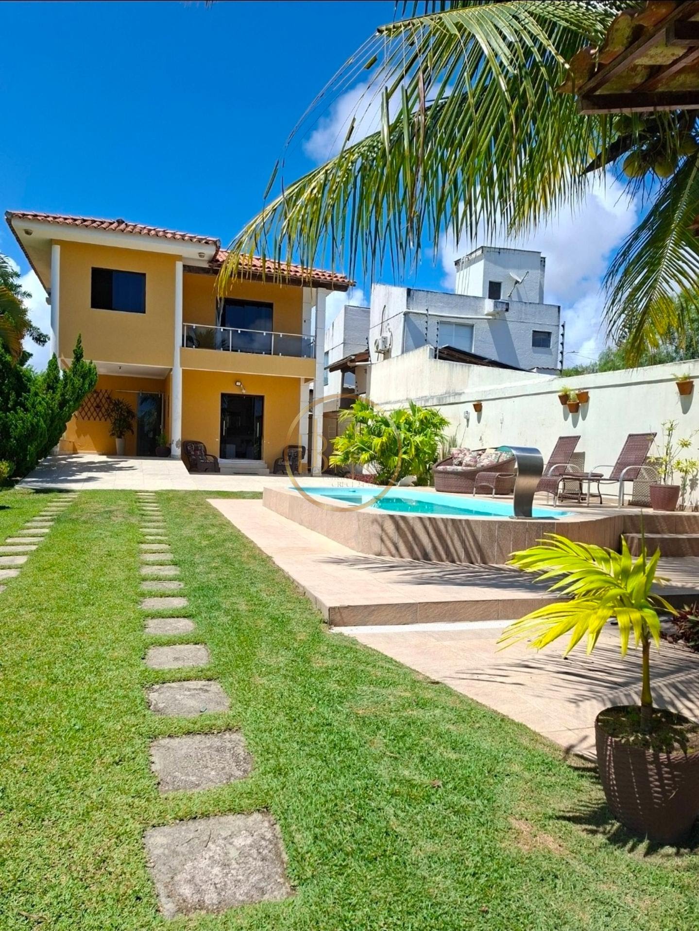 Casa à venda com 4 quartos, 4 banheiros, 5 vagas e 168m² no Alto Mundaí, Porto Seguro — foto principal
