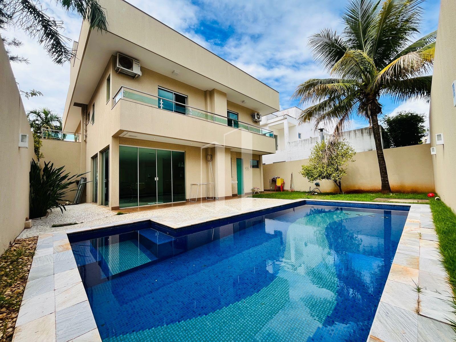 Casa à venda com 4 quartos, 4 suítes, 4 vagas e 281m² no Jardins Madri, Goiânia (GO) — foto 2 de 25