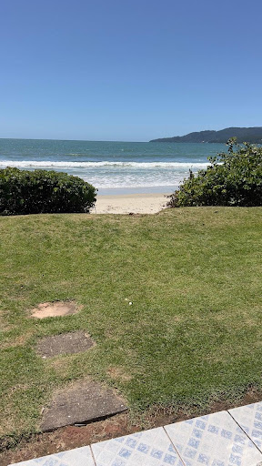 Locação de Temporada - Aluguel de casa pé na areia 3 quartos por diária - Perequê - Porto Belo/SC