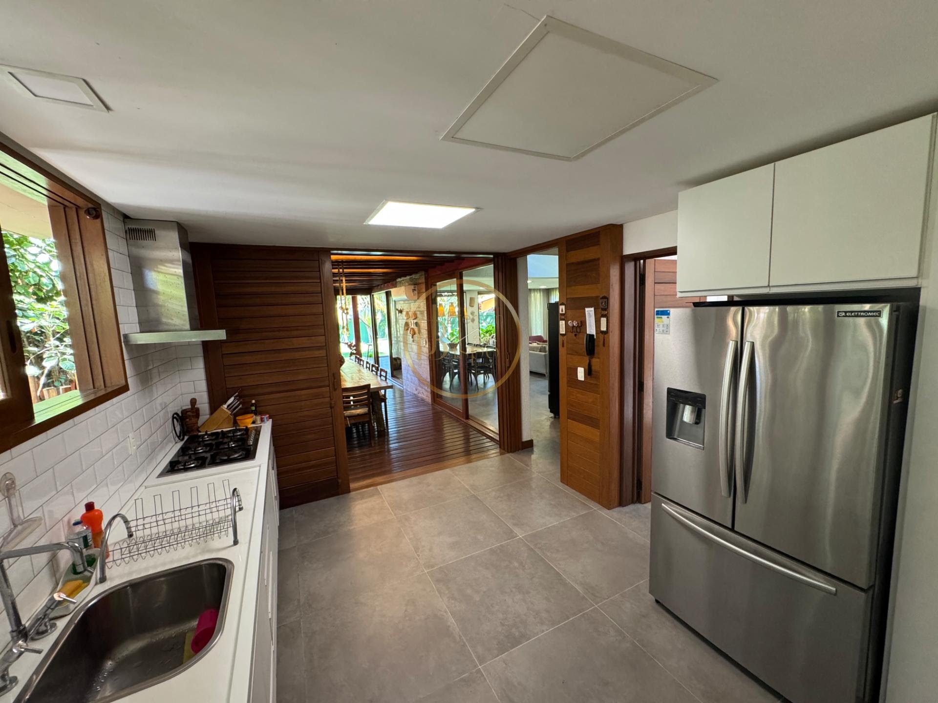 Casa à venda com 4 quartos, 4 suítes, 1 vaga e 380m² no Arraial D'ajuda ( Estrada da Balsa ), Porto Seguro (BA) — foto 12 de 13