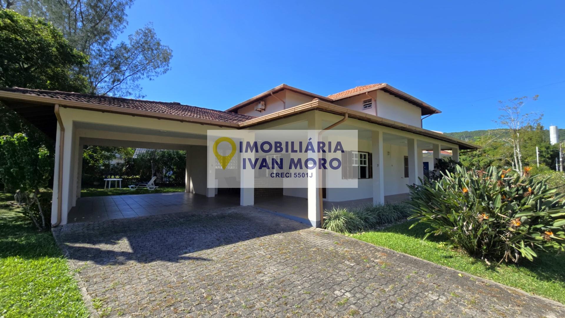 Casa à venda com 4 quartos, 1 suíte, 5 vagas e 203m² no Ponta das Canas, Florianópolis (SC) — foto 2 de 30