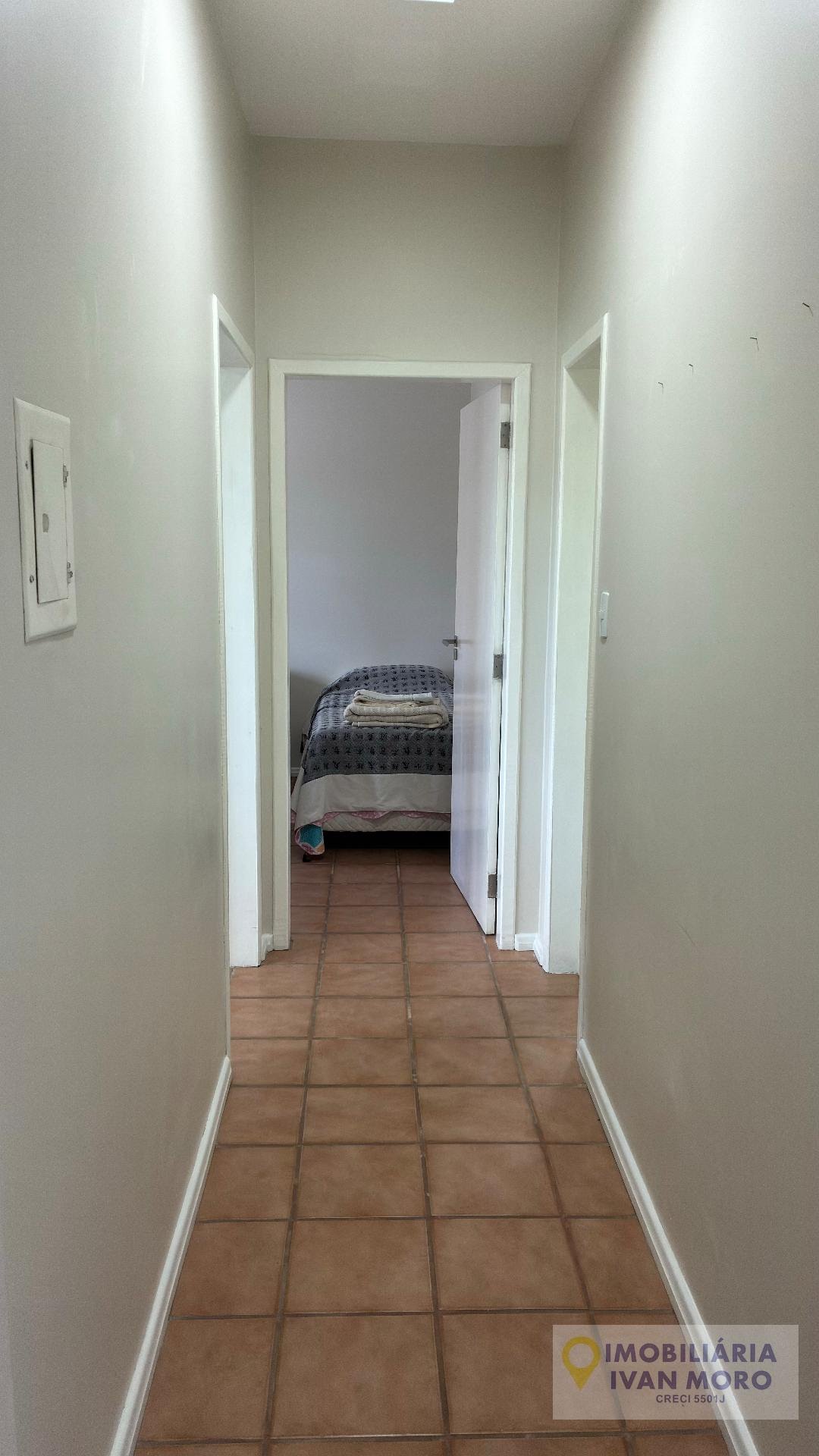 Casa para alugar com 6 quartos, 1 suíte, 2 vagas e 270m² no Daniela, Florianópolis (SC) — foto 10 de 30