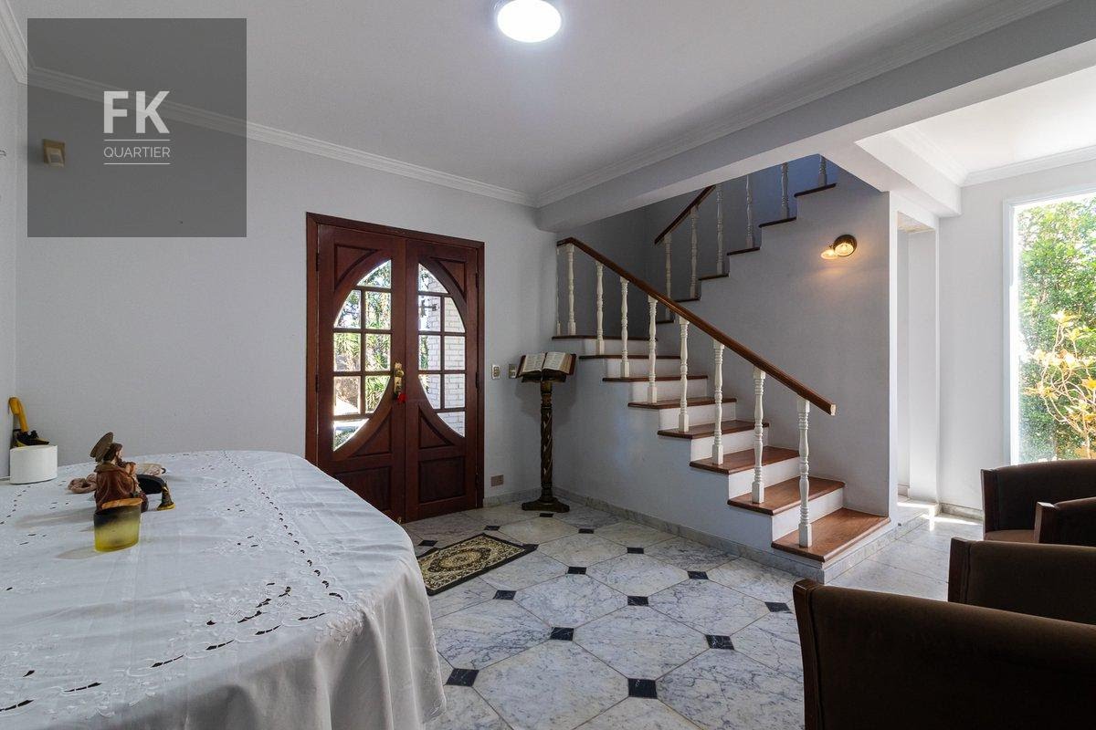 Casa à venda com 4 quartos, 2 suítes, 2 vagas e 811m² no Alphaville, Santana de Parnaíba (SP) — foto 2 de 30
