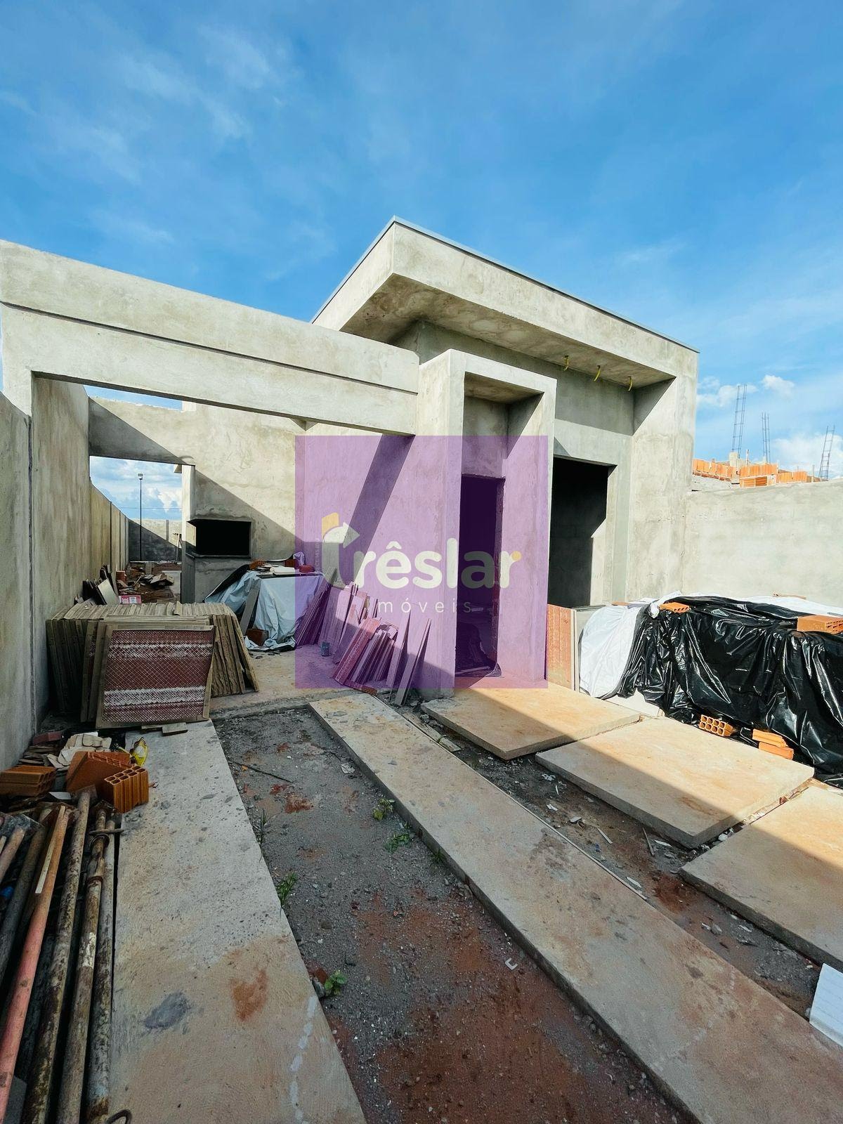 Casa à venda com 2 quartos, 2 banheiros, 2 vagas e 100m² no Santa Helena, Três Lagoas — foto principal