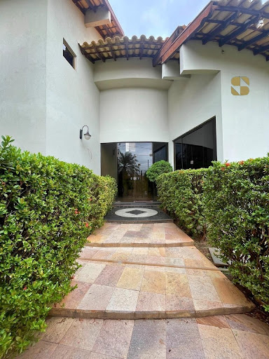 Casa de alto padrão no Jardim das Américas, Cuiabá-MT