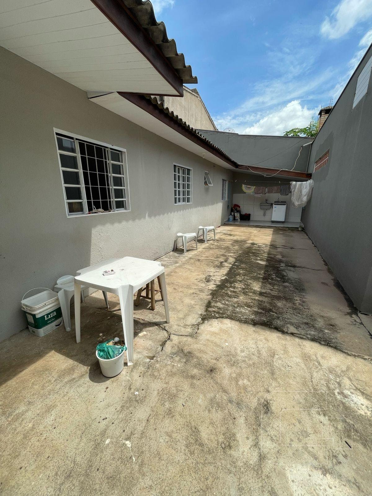 Casa à venda com 3 quartos, 4 vagas e 278m² no Jardim Flamingos, Apucarana (PR) — foto 2 de 26