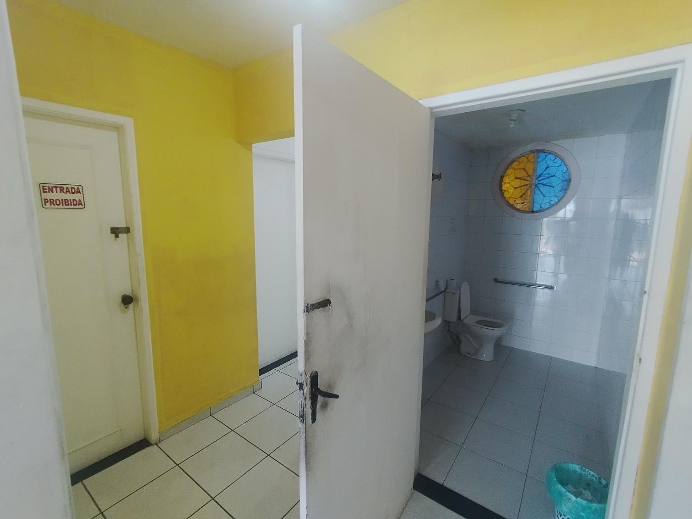 Comercial à venda com 3 banheiros, 2 vagas e 240m² no Centro, Rio das Ostras (RJ) — foto 7 de 8