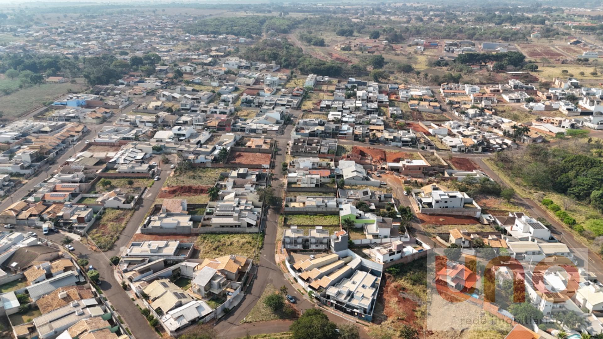 Casa à venda com 3 quartos, 2 suítes, 2 vagas e 136m² no Vila Nasser, Campo Grande (MS) — foto 2 de 22
