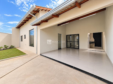 em Loteamento Residencial Jardim Laranjeiras  -  Catalão