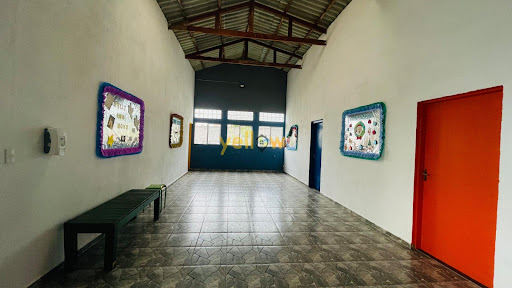 Espaço Comercial em Terreno de 1.000m² – Versátil para Escola, Empresas ou Construção Residencial/Prédio