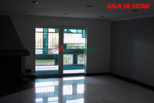Sobrado à Venda no Bosque da Saúde, SP – 4 Suítes, 650m²
