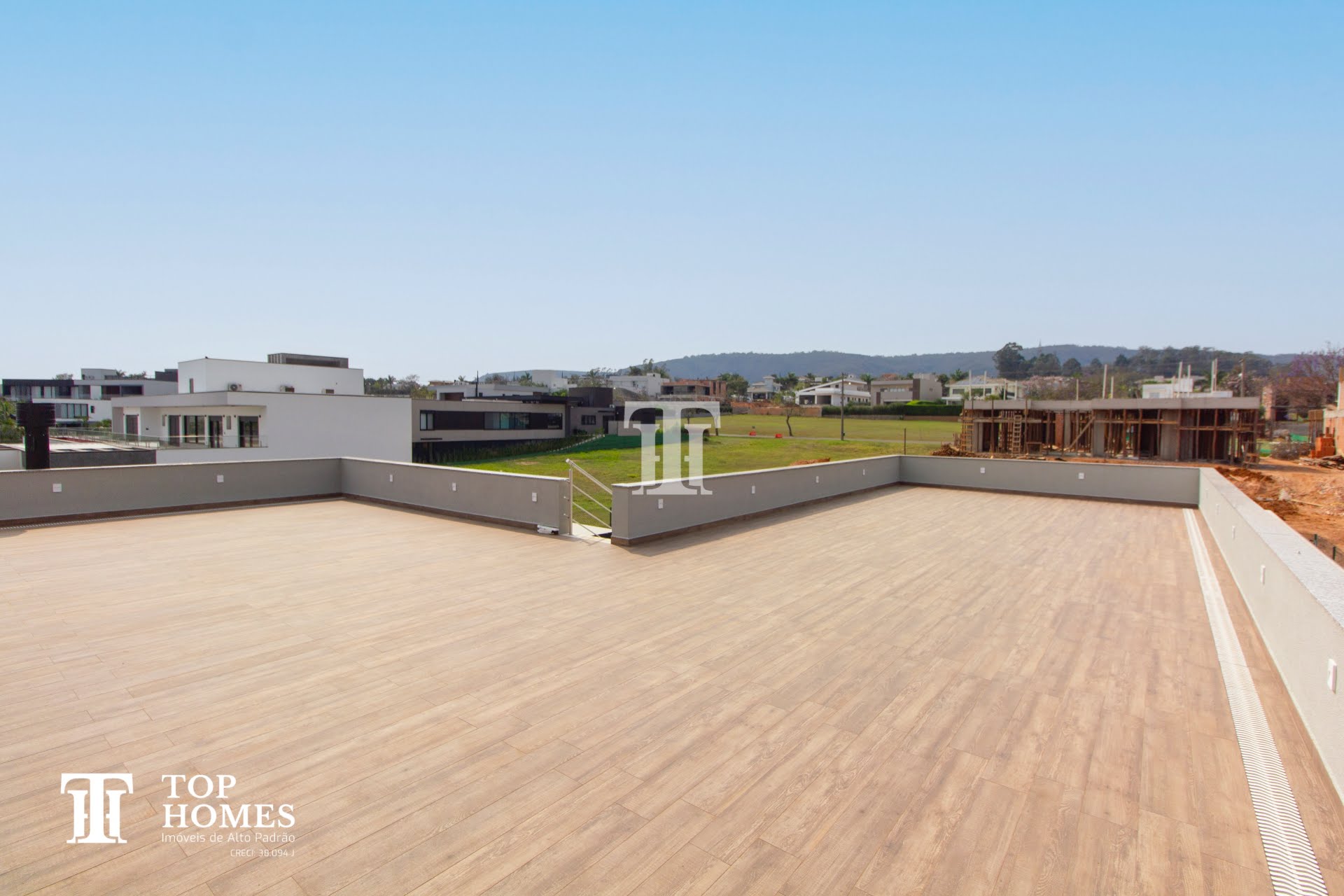 Casa térrea de alto padrão à venda no condomínio Portal Japy Golf Club em Cabreúva/SP